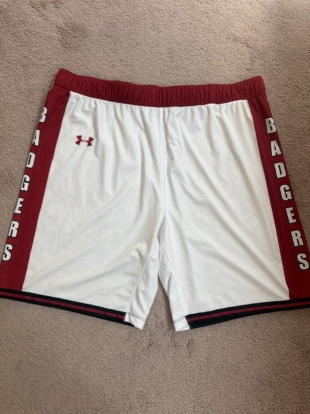 Men's Wisconsin Badger Basketball Shorts by Under Armour Size XXL